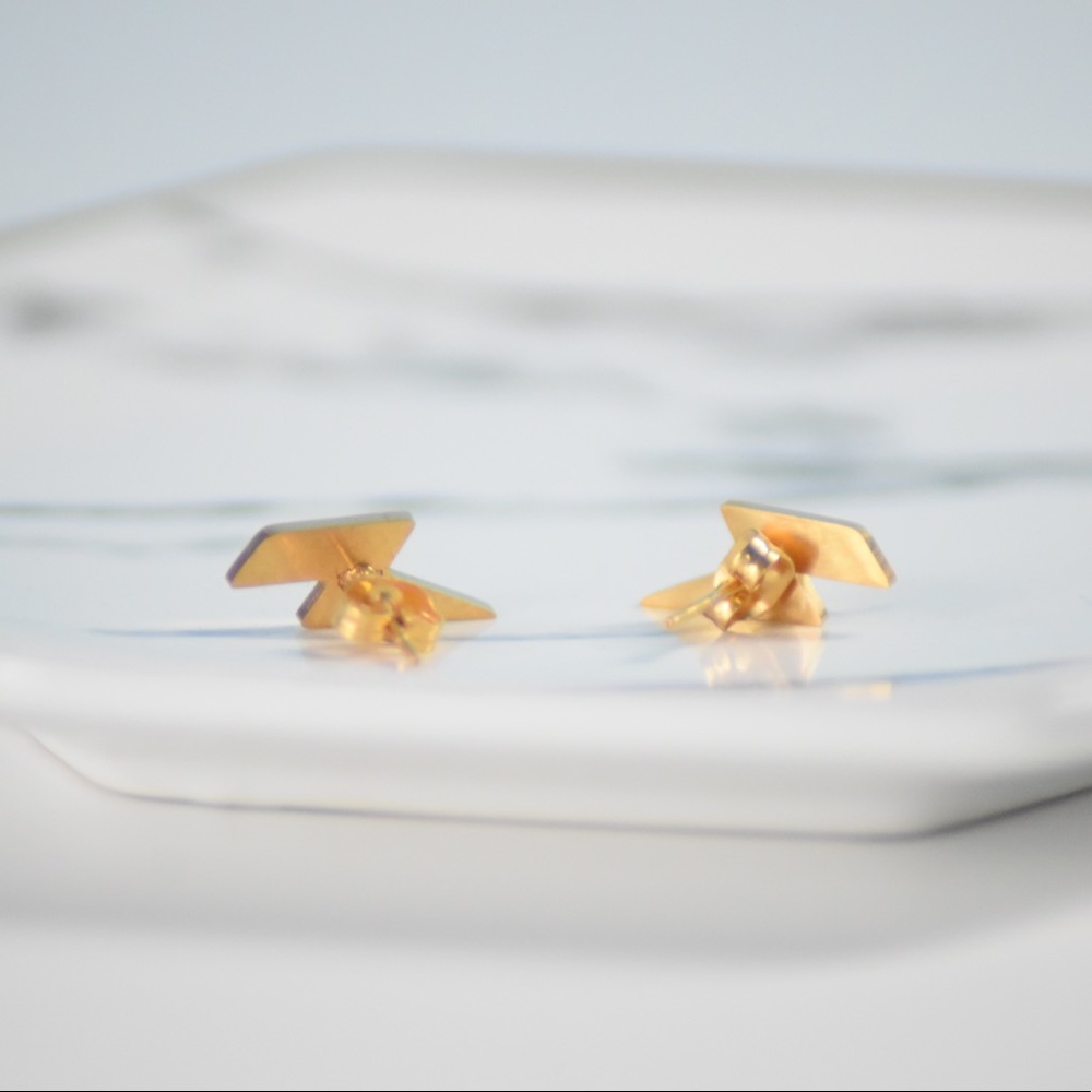 18k Gold Plated Lightening Bolt Stud Earrings - Picture 9 of 9